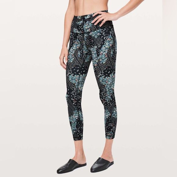 Lululemon Wunder Under Hi-Rise Black and Blue Floral Paisley Patterned 26” - Picture 1 of 13
